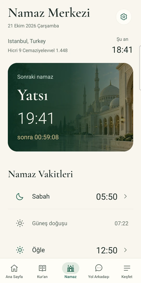 The real Prayer Center with next prayer and daily timetable, shown in Turkish.